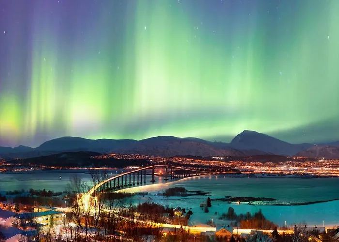 The Polar Throne - With Breathtaking Views 트롬쇠