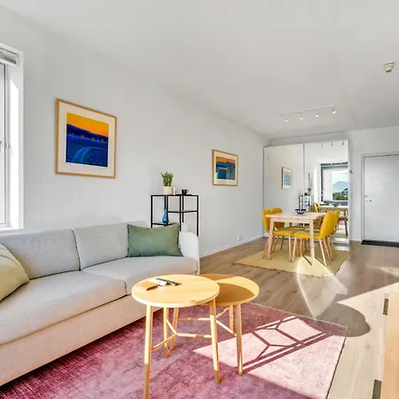 The Polar Throne - With Breathtaking Views Tromsø